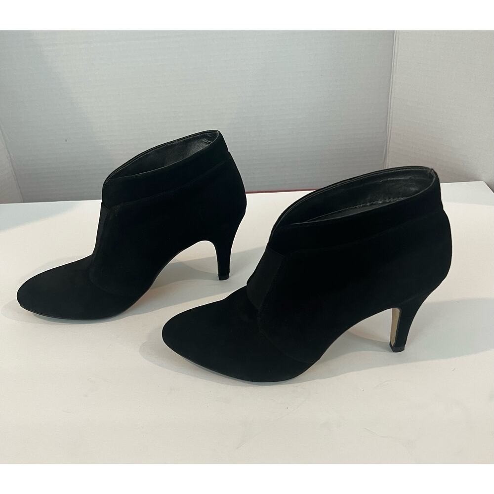 Adrienne Vittadini Women's Black Suede‎ Trippin Bootie Shoes Size 8M